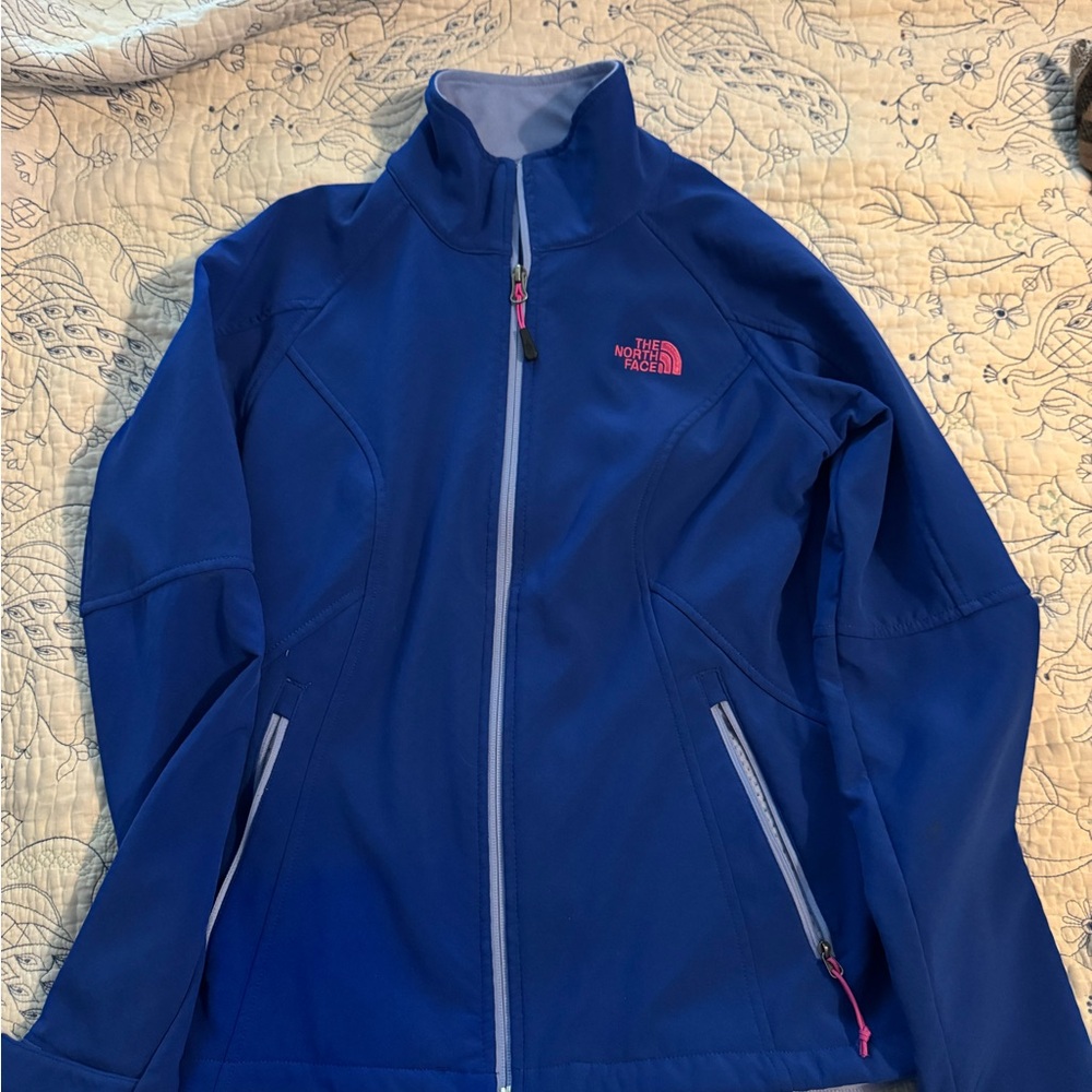 The North Face Blue and Pink Ski Jacket with Water-Resistant Fabric